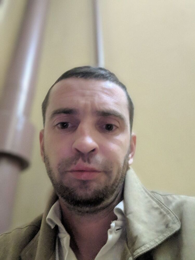  38816730  Andrew, 43 ,    