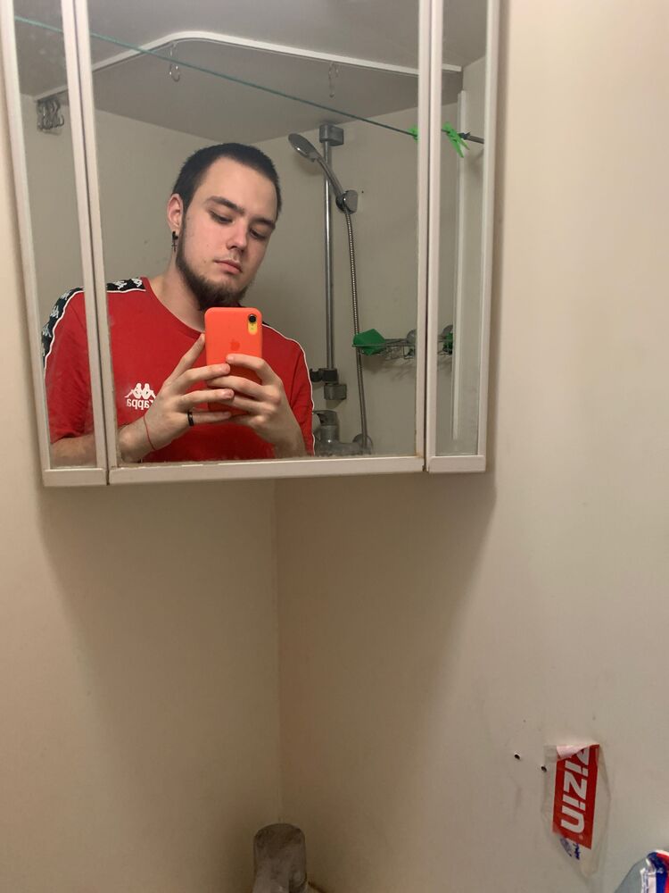 30725880  , 22 ,    