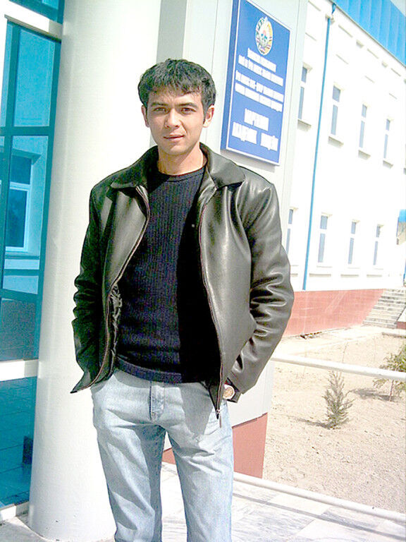  4394120  Akmal, 41 ,    