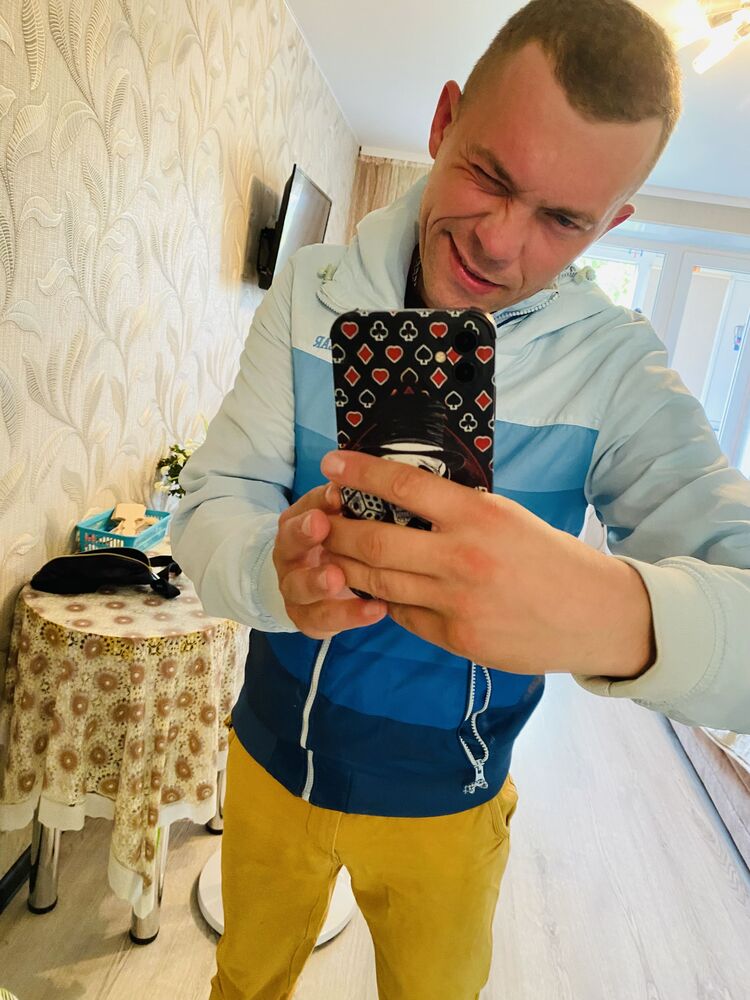  ,   Artem, 37 ,   ,   , c , 