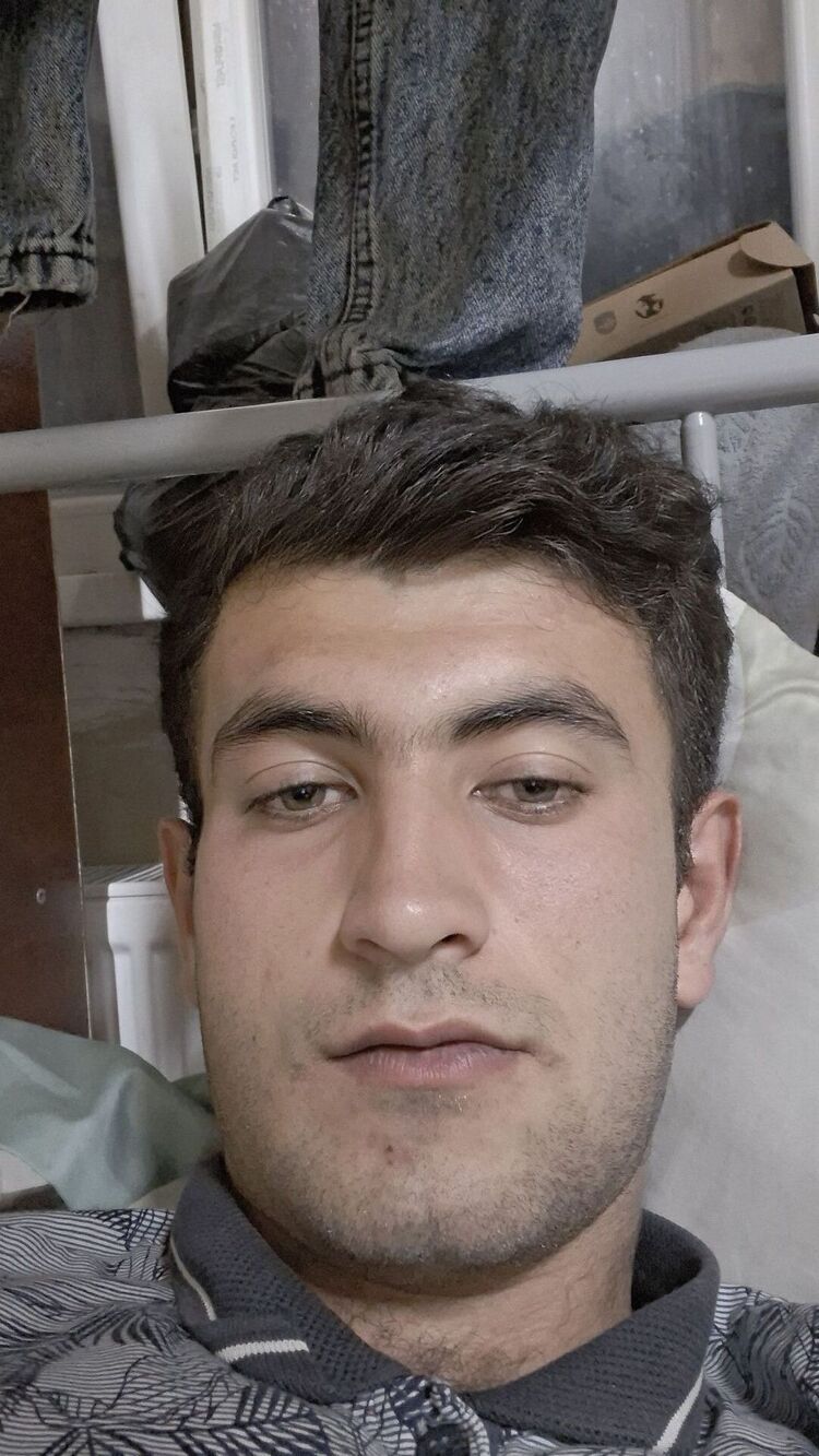  54072670  Shahboz, 19 ,    