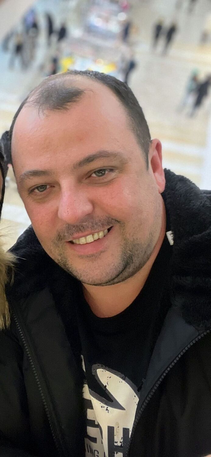  48585240  Aleksei, 39 ,    