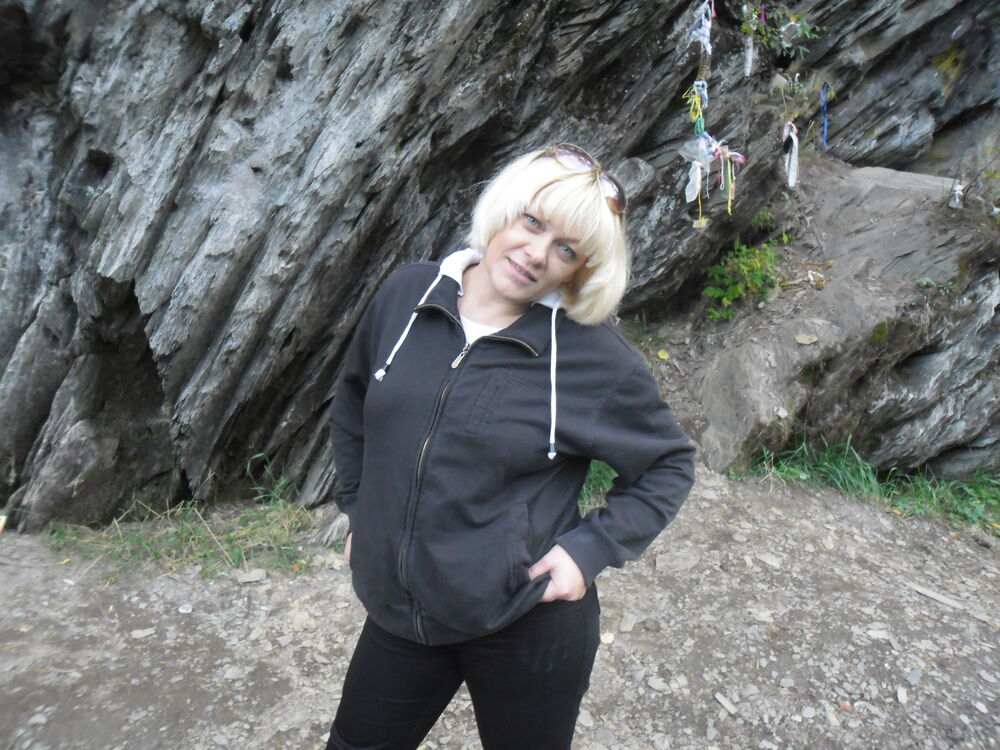  26414240  Yanina, 48 ,    