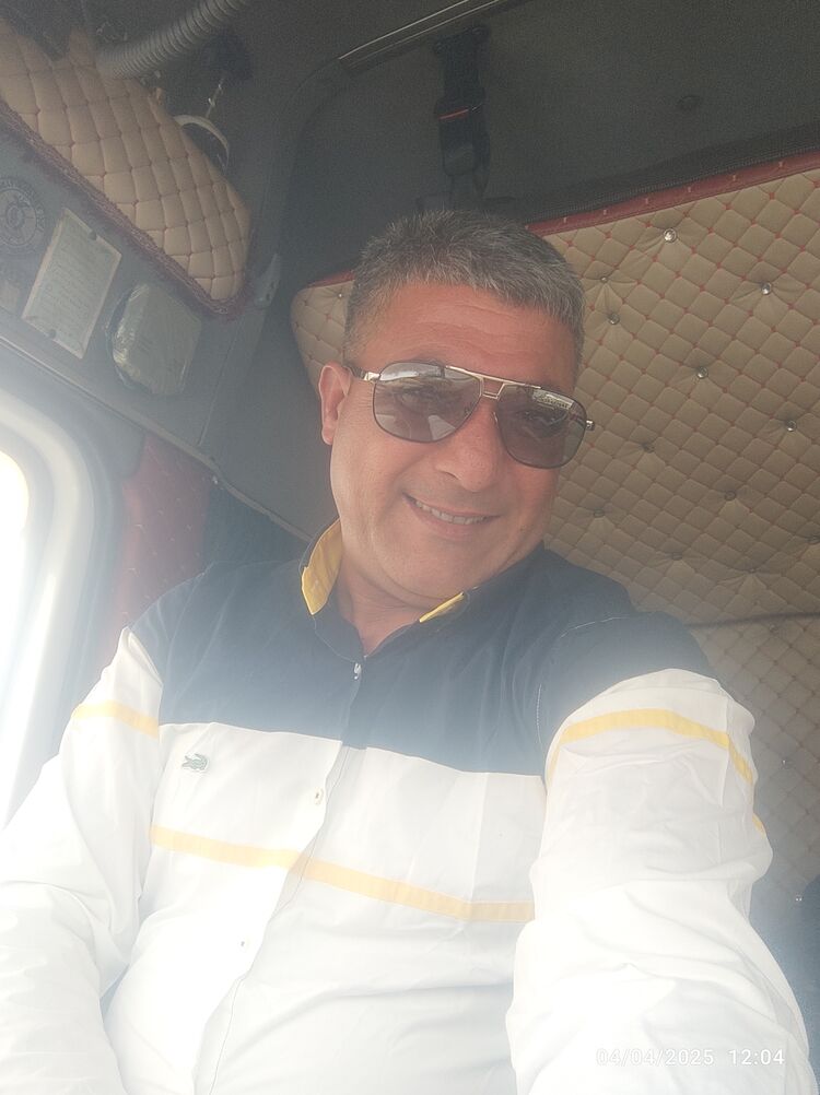  ,   Abdulgani, 42 ,   ,   