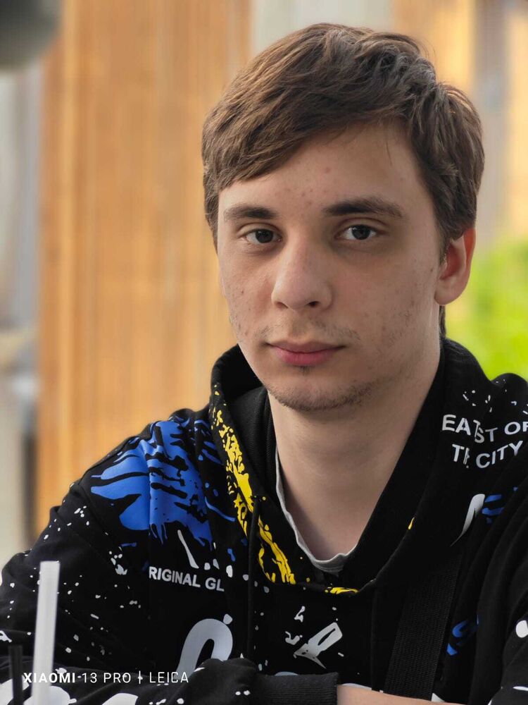  53051760  , 18 ,    -