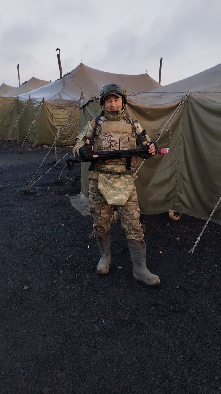  39193600  Alex, 49 ,    --