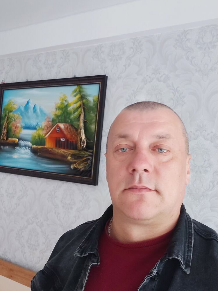  Tirat Karmel,   Serghei, 46 ,   ,   