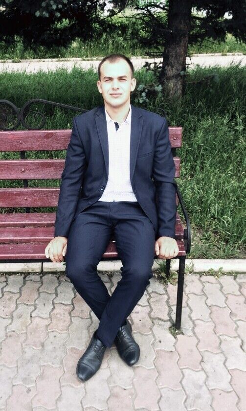  12732220  Aleksandr, 29 ,    