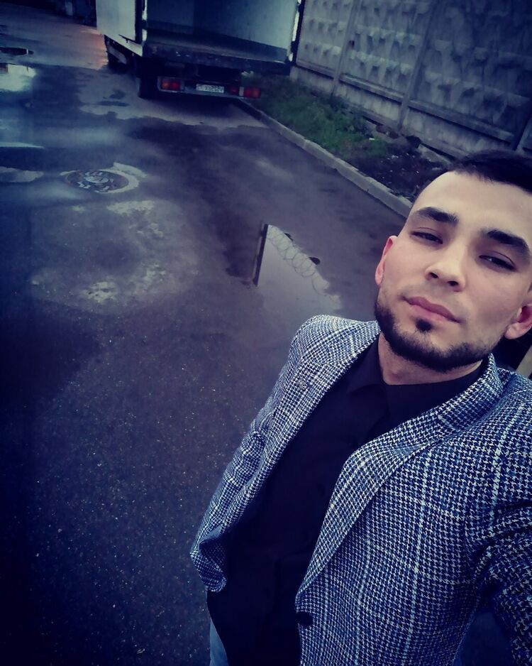  38230100  Boboruh, 27 ,    