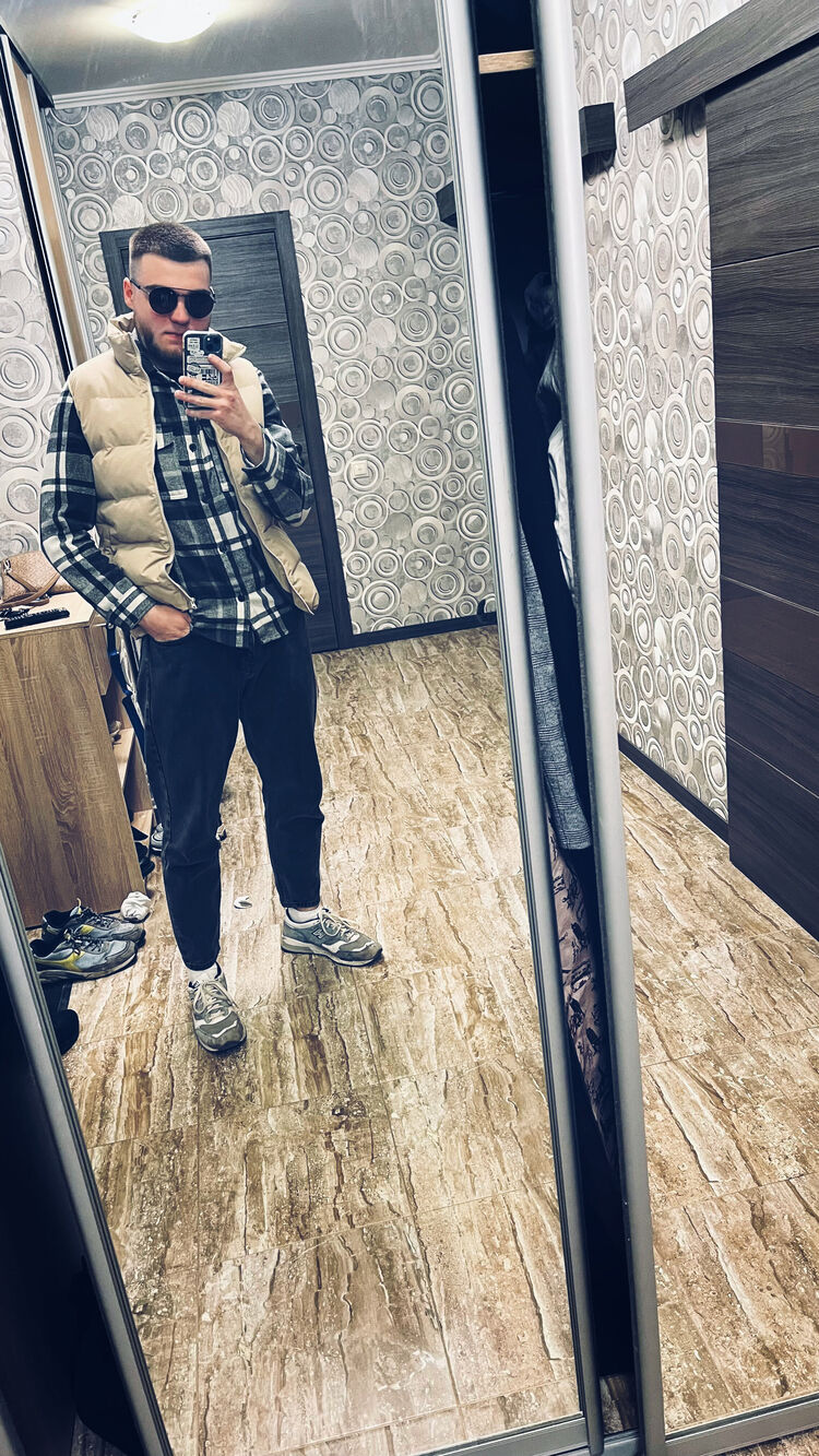  37805620  , 24 ,    