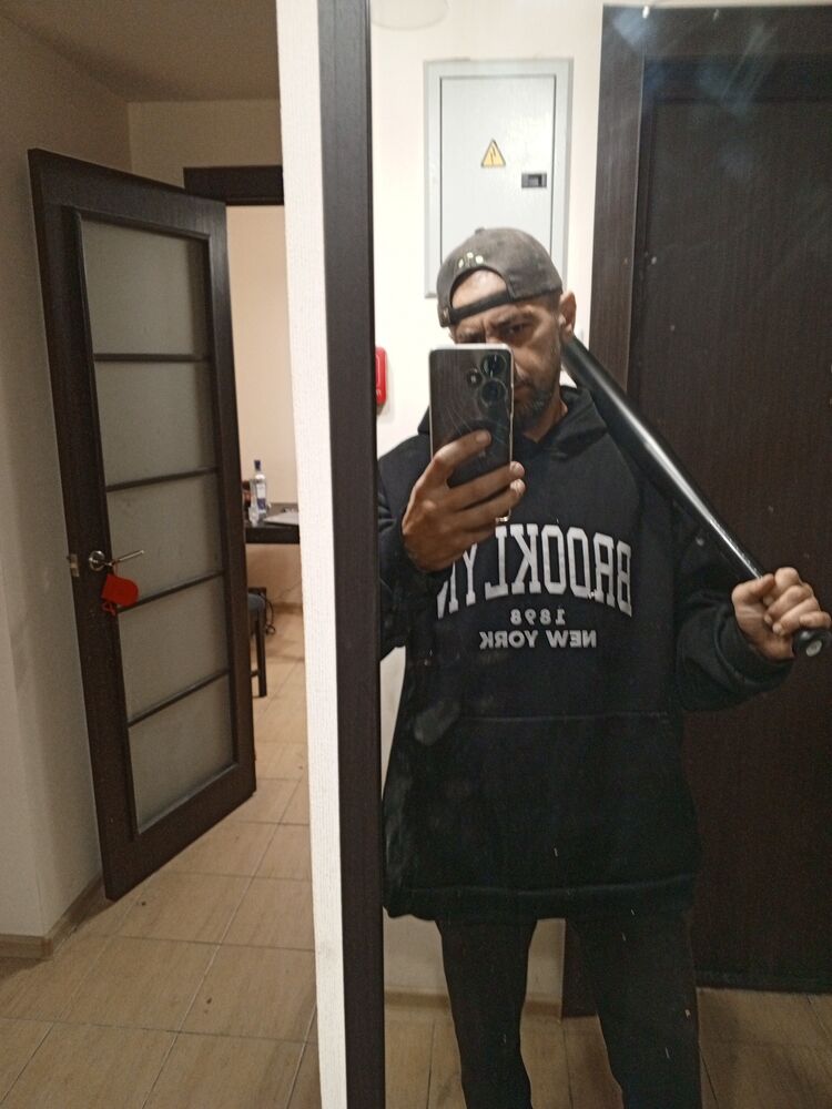  53745990  , 46 ,    