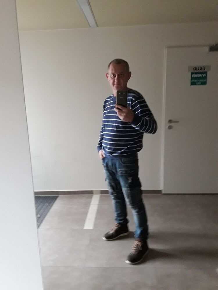  14044470  , 57 ,    Praha