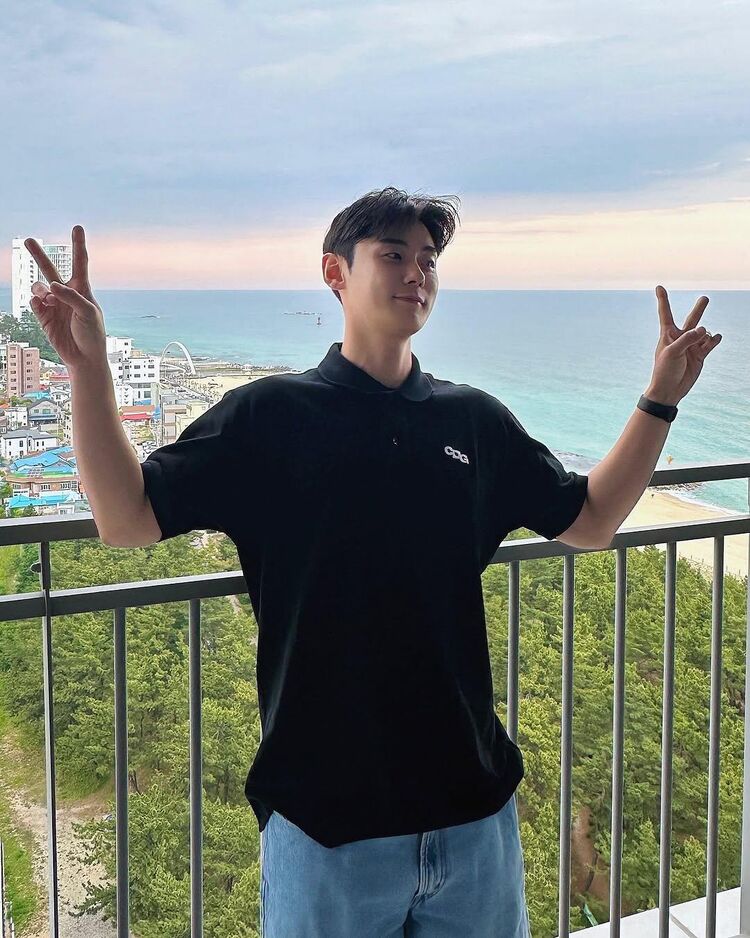  50962840  Seung, 37 ,    