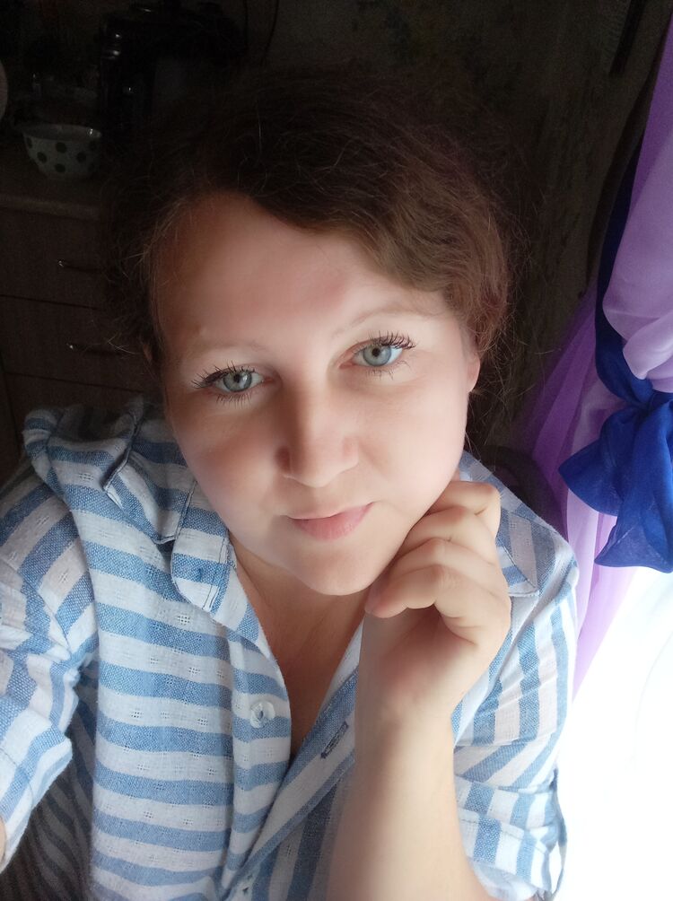  ,   Yulia, 37 ,   c 