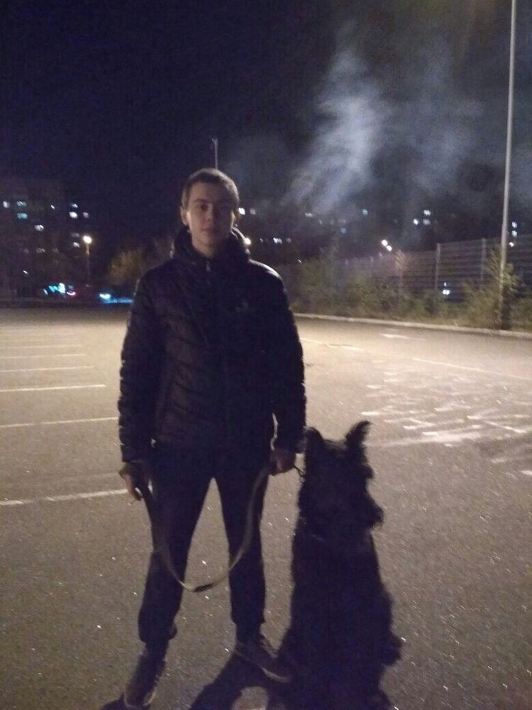  ,   Vlad, 25 ,   