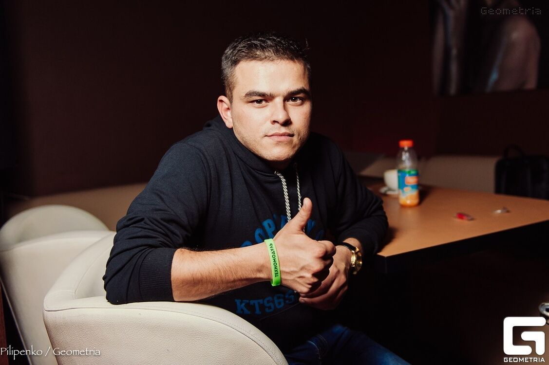 42823120  Timofey, 26 ,    
