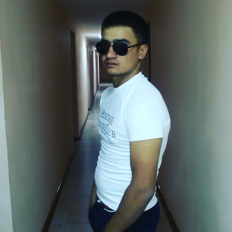  24989200  Bunyodbek, 30 ,    