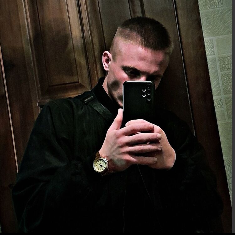  41678640  , 22 ,    