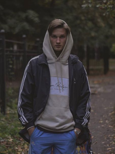  36623310  Kidman, 24 ,    