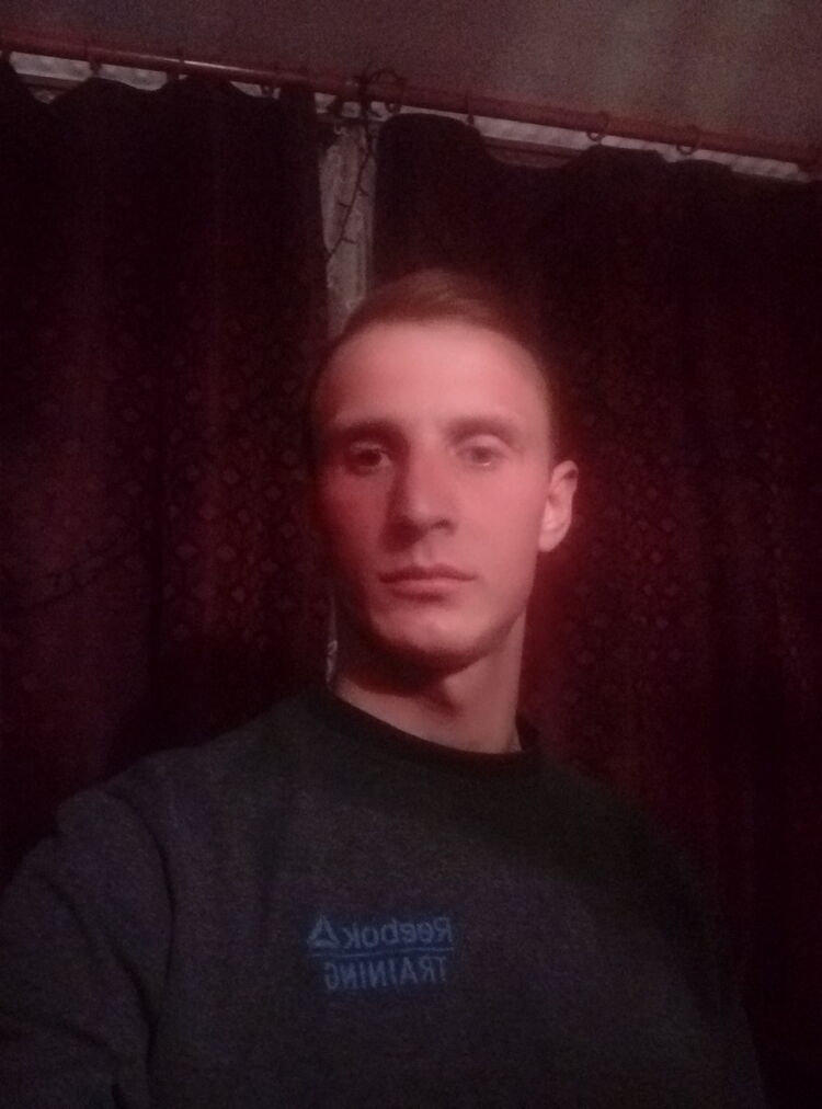  ,   Oleg, 33 ,   