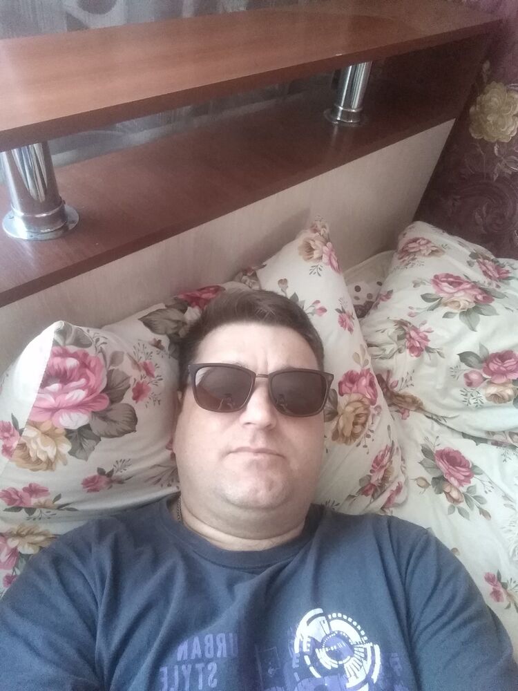  ,   Wiktor, 45 ,   ,   , c 