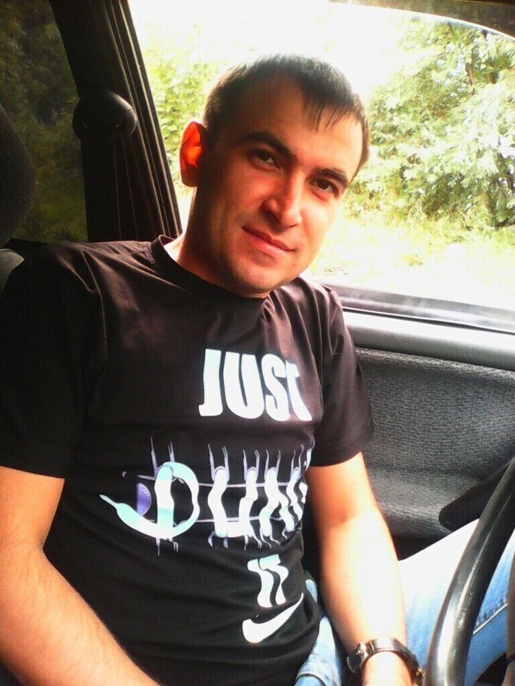  20744950  Ruslan, 38 ,    