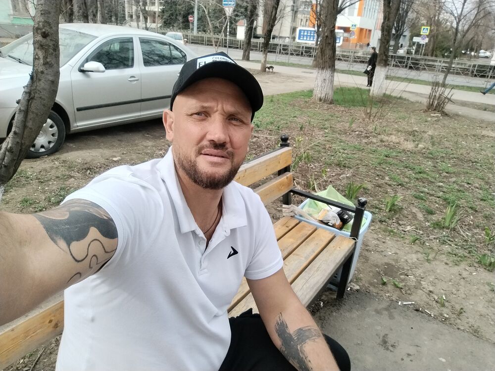  50278560  Ivan, 41 ,    
