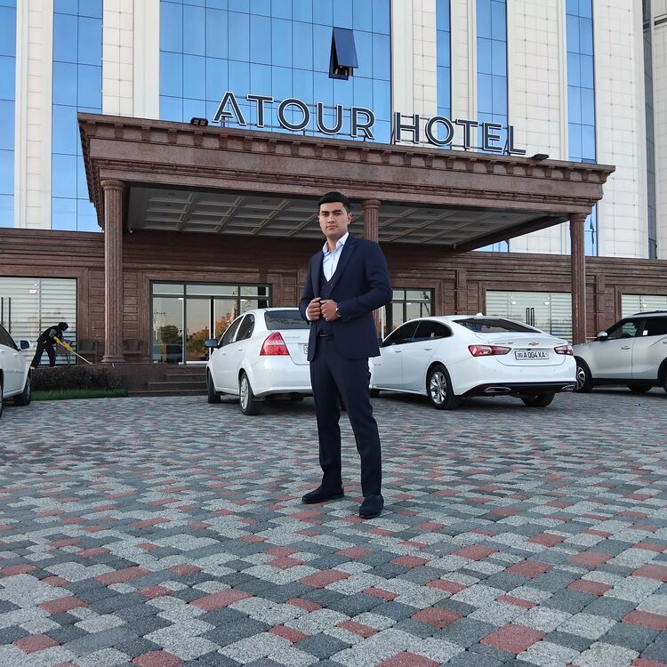  53717840  Shoxrux, 26 ,    