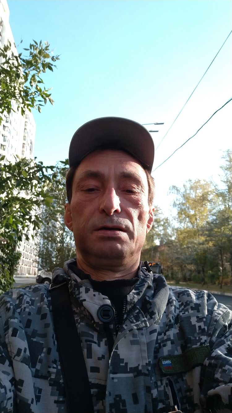  46900370  , 51 ,    