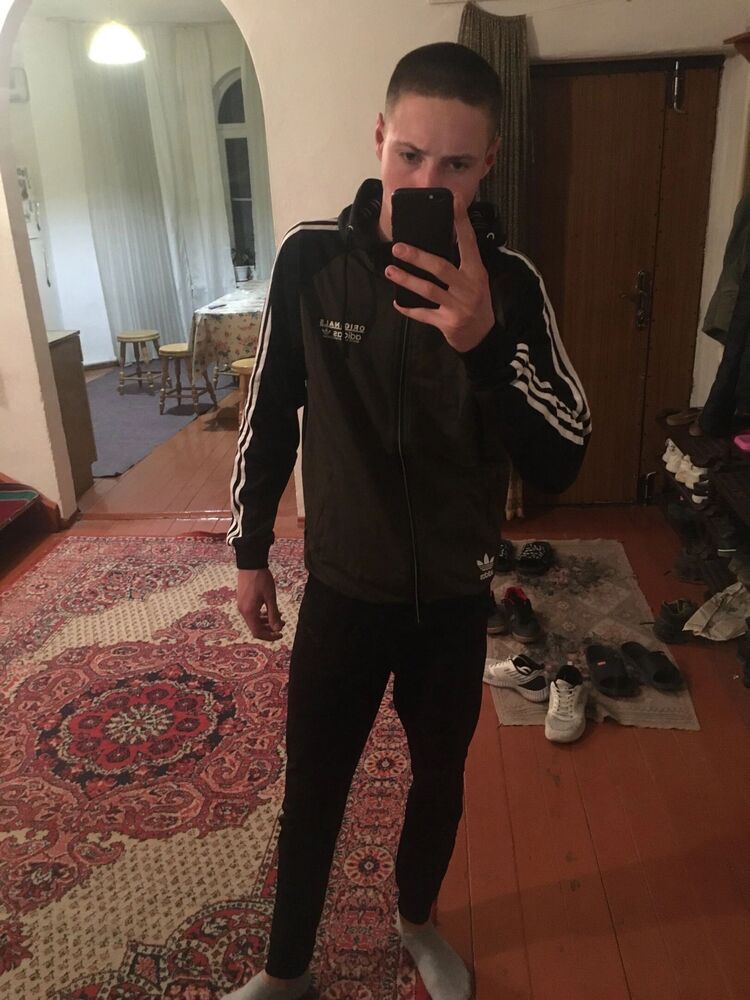  30303700  Vadim, 23 ,    -