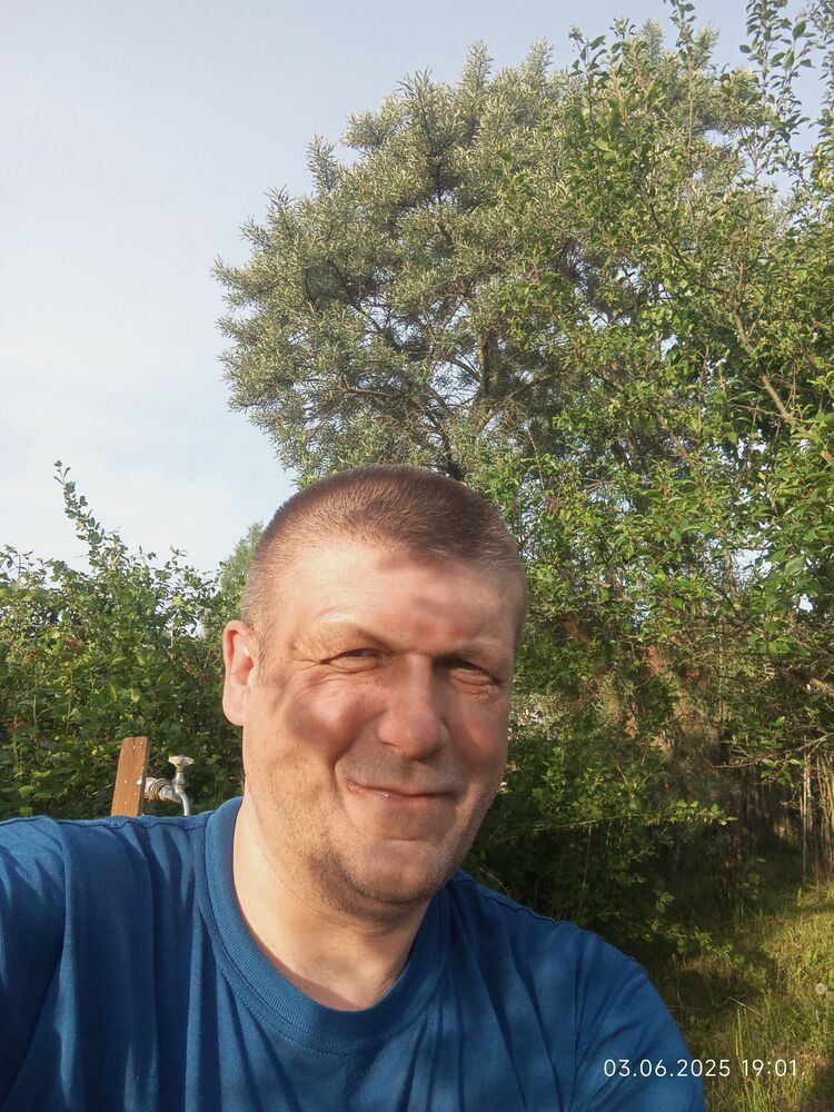  51884610  Alexey, 48 ,    