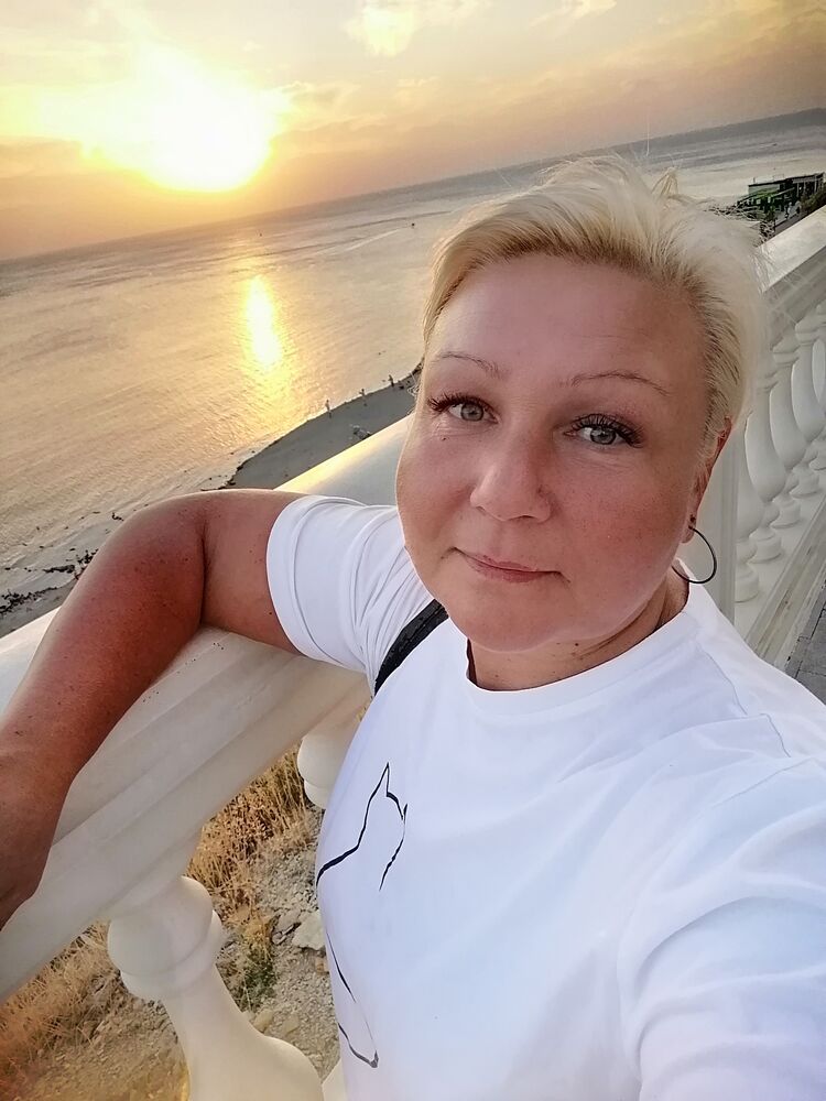  48763300  Tatiana, 55 ,    