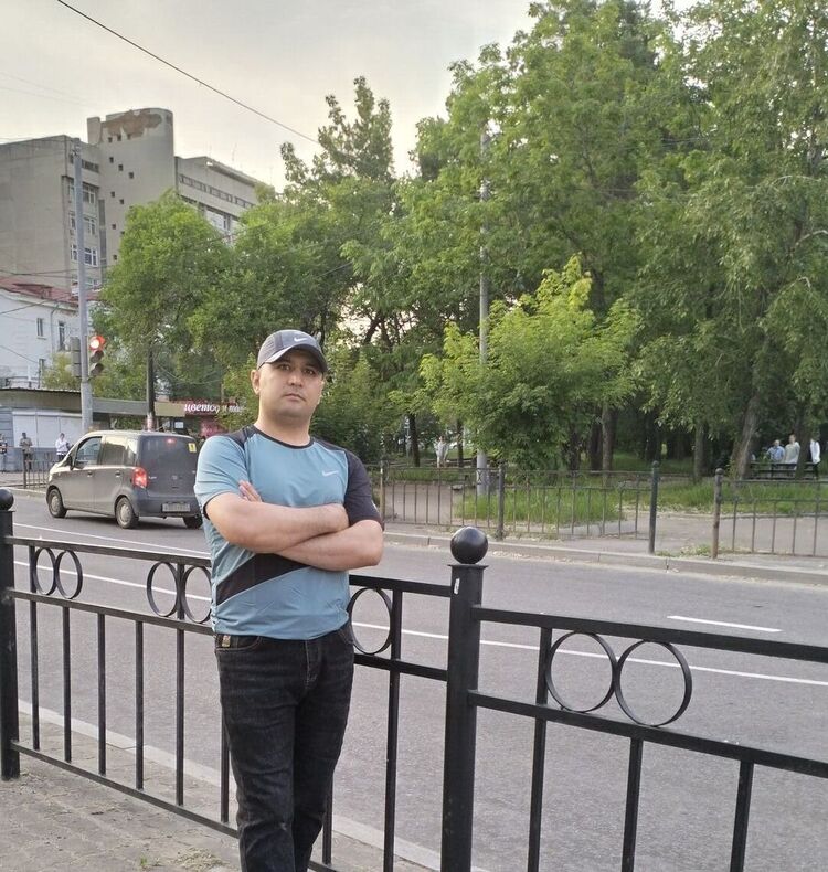  44278270  KAMOL, 41 ,    