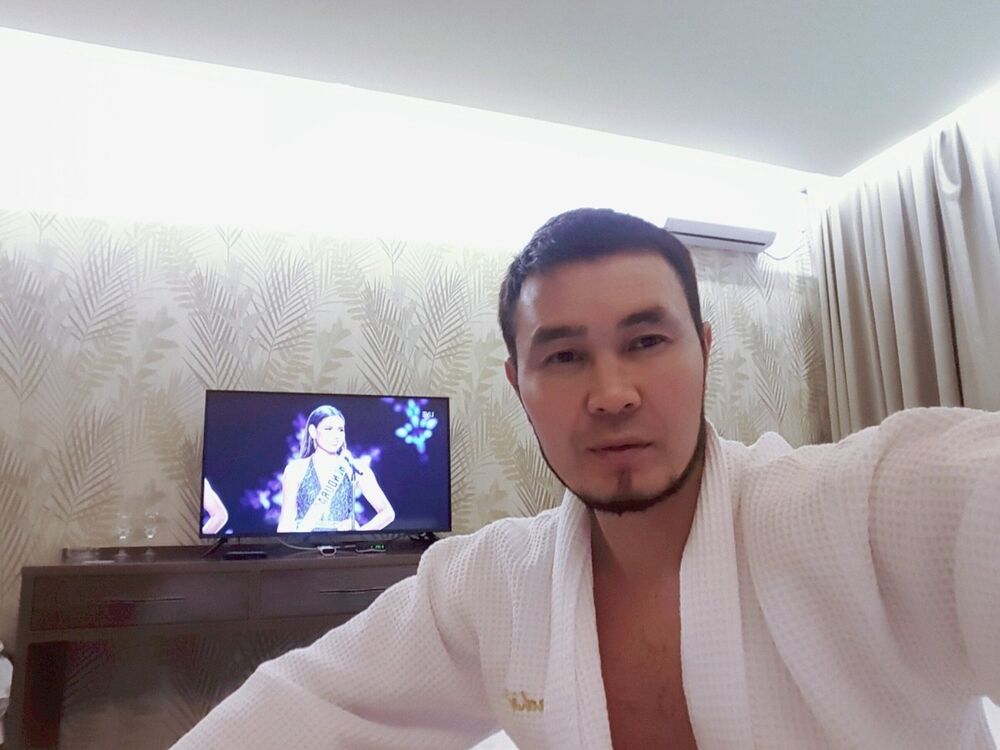  ,   Alibek, 34 ,   ,   , c 