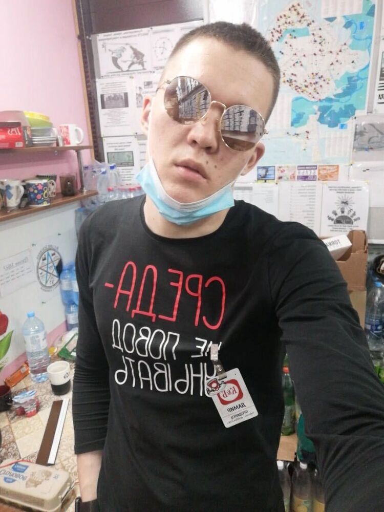  44910260  , 28 ,     