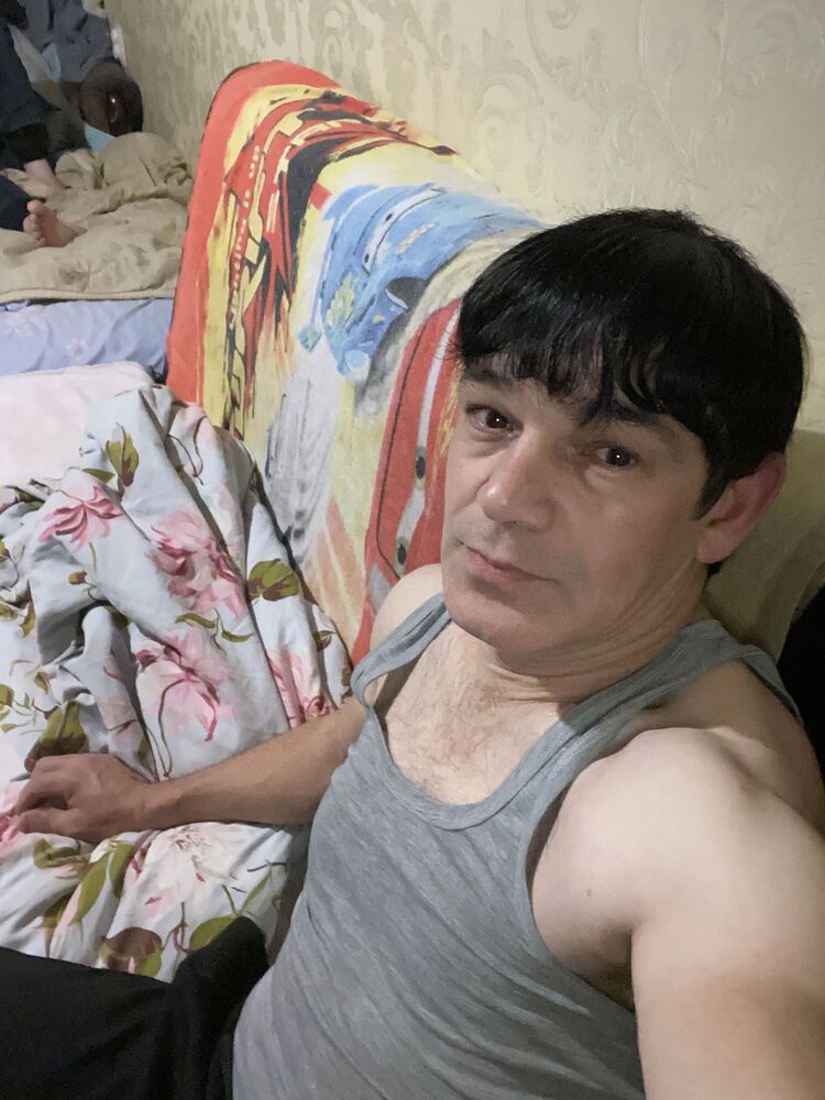  46933380  , 42 ,    