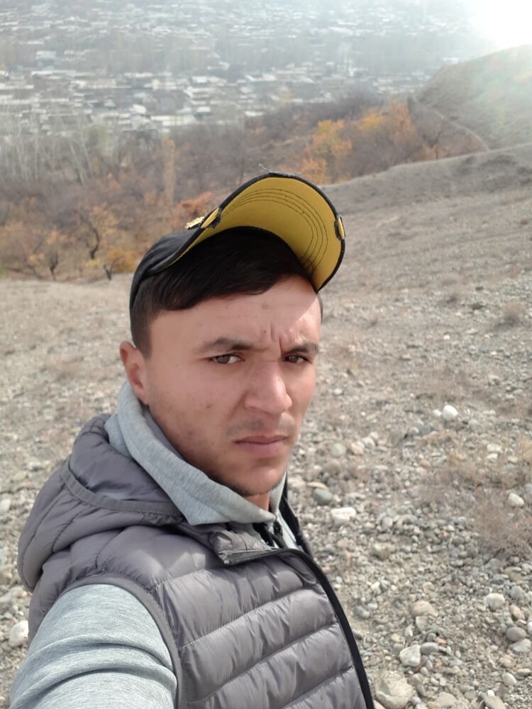  27741140  Umar, 31 ,    