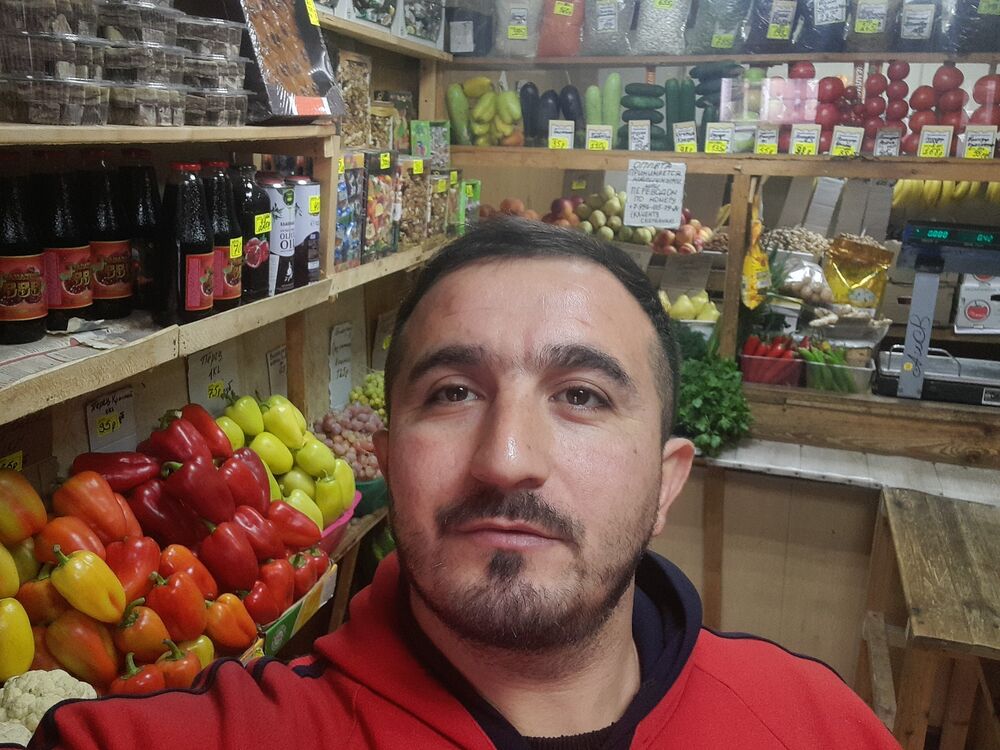  ,   Ali, 33 ,   ,   