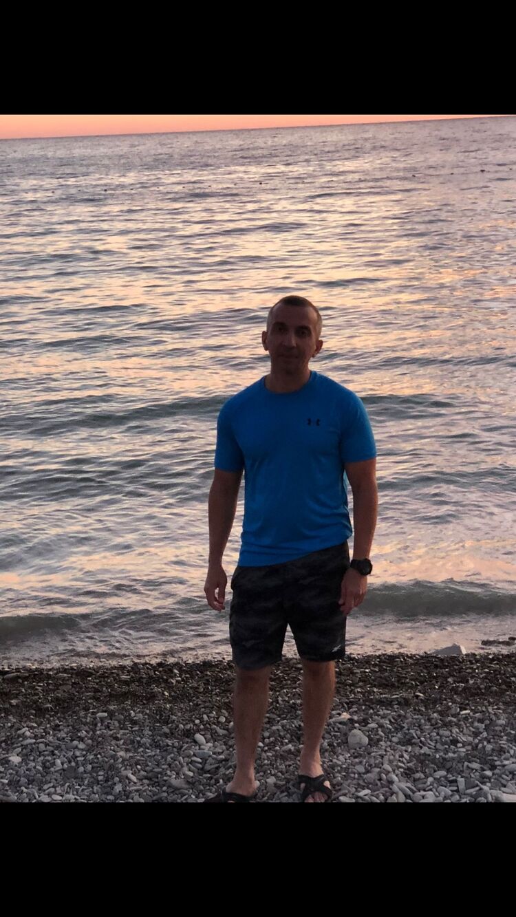  ,   Ruslan, 44 ,   c 