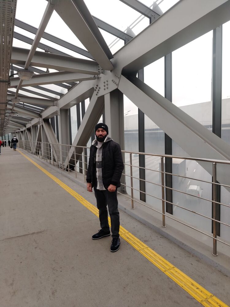  54434850  Xeqani, 31 ,    