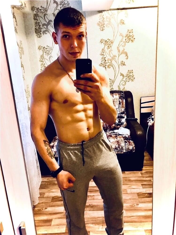  44668370  Maxim, 28 ,    