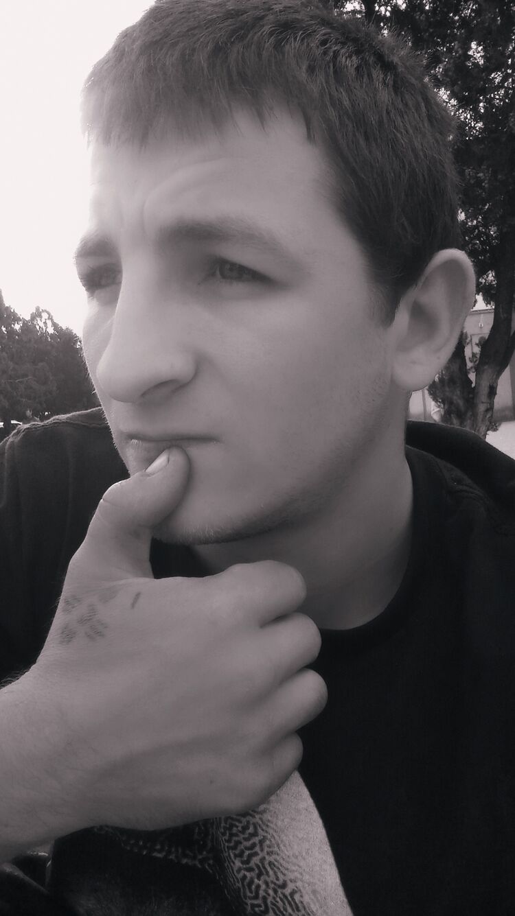  42778390  Stas, 26 ,    