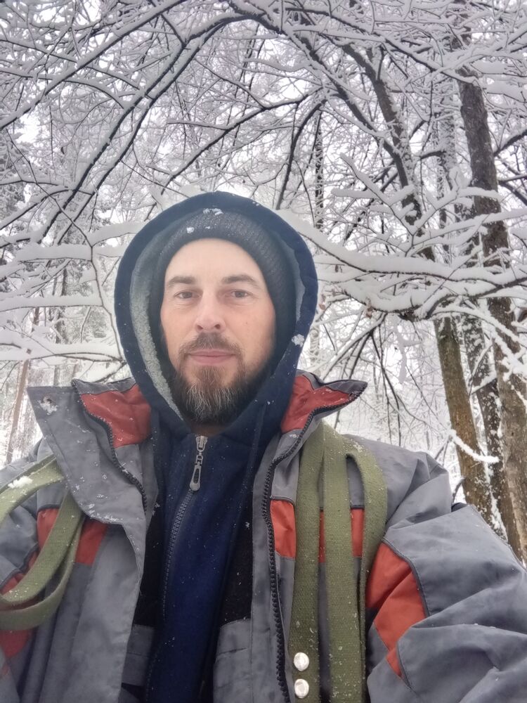  54727410  Vlad, 44 ,    