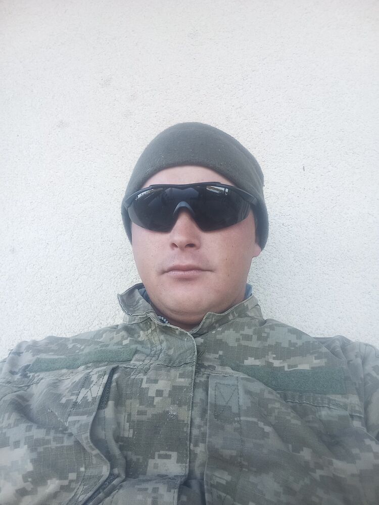  47033970  , 32 ,    