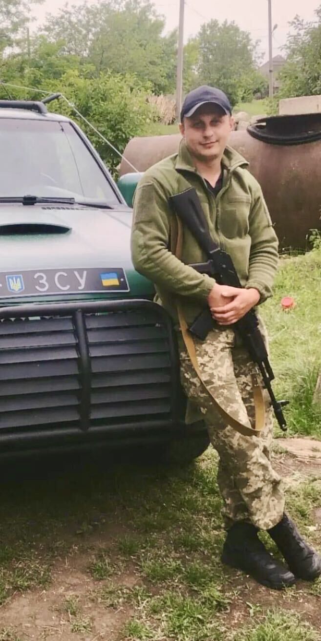  ,   Jon, 34 ,  