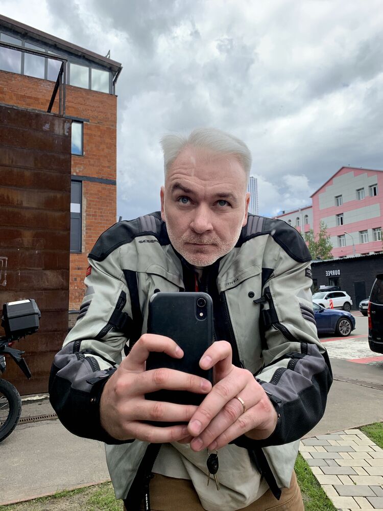  30316780  Viktor, 42 ,    Kyje