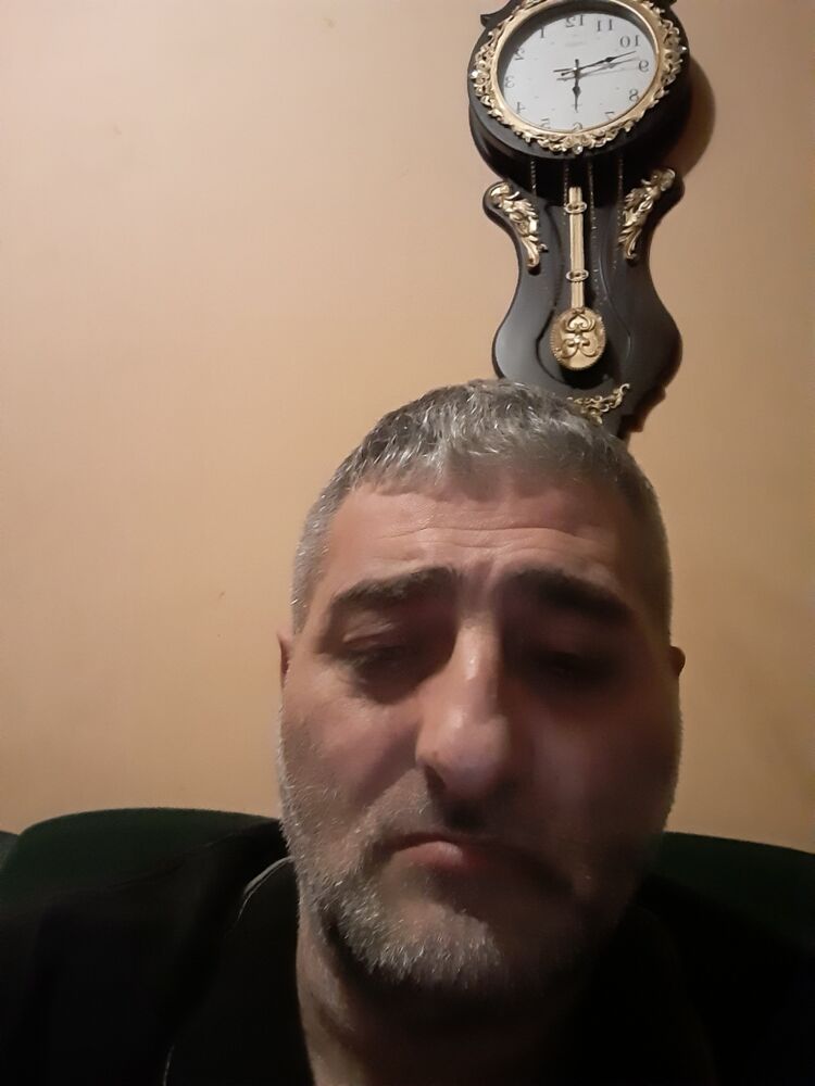  27439540  Armn, 49 ,    