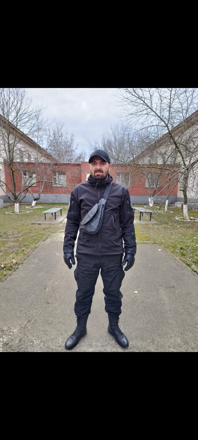  49840630  Karim, 41 ,    