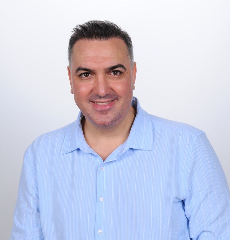  ,   Mimar Aslan, 39 ,   ,   