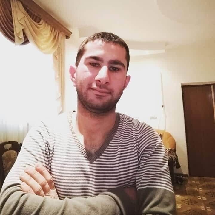  20570640  Gevor, 29 ,    